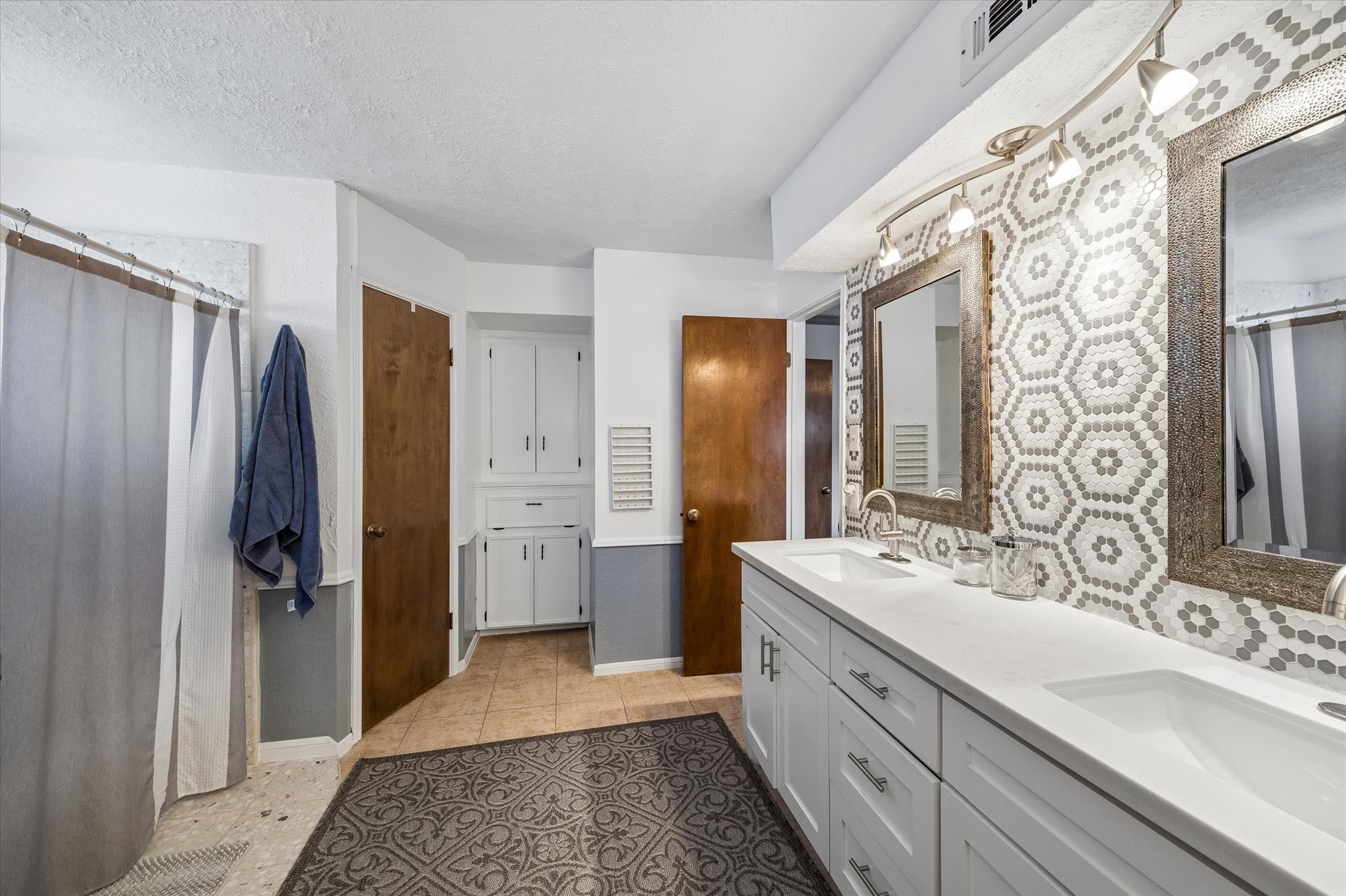 5327 Lacreek Lane Spring, TX 77379 - Photo 18 of 37