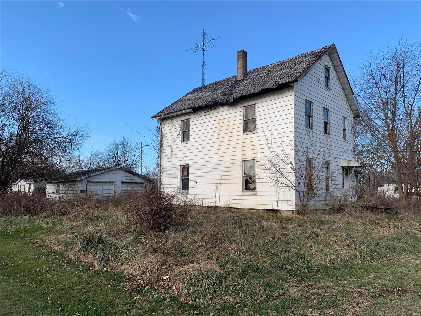 303 North Pine Street Irving, IL 62051 - Photo 5 of 12