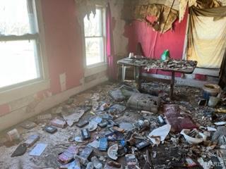 303 North Pine Street Irving, IL 62051 - Photo 8 of 12