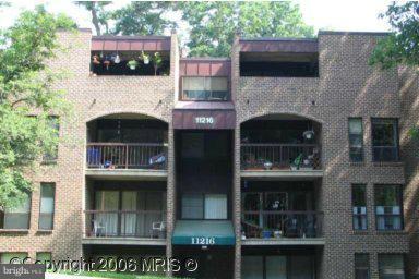 11216 Chestnut Grove Square, Unit 11216 Reston, VA 20190 - Photo 1 of 6 Exterior (Front)