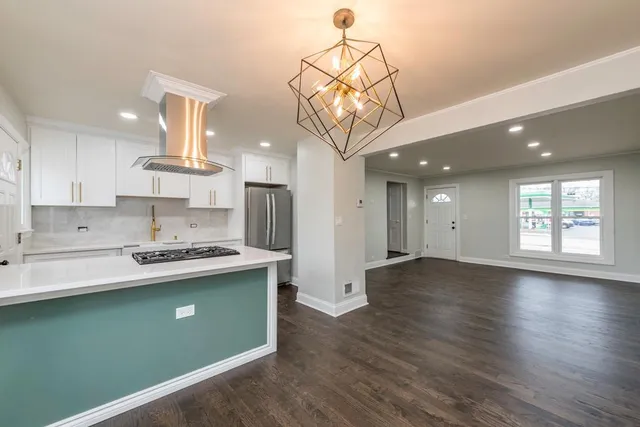 $222,000 | 308 West Greenwood Avenue, Waukegan, IL 60087