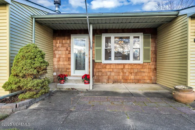 $239,900 | 9 Apple Lane, Whiting, NJ 08759