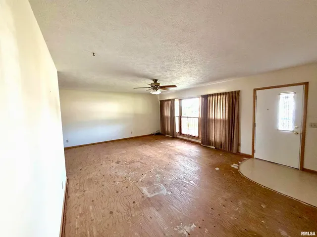 $85,000 | 712 3rd Street, Seaton, IL 61476