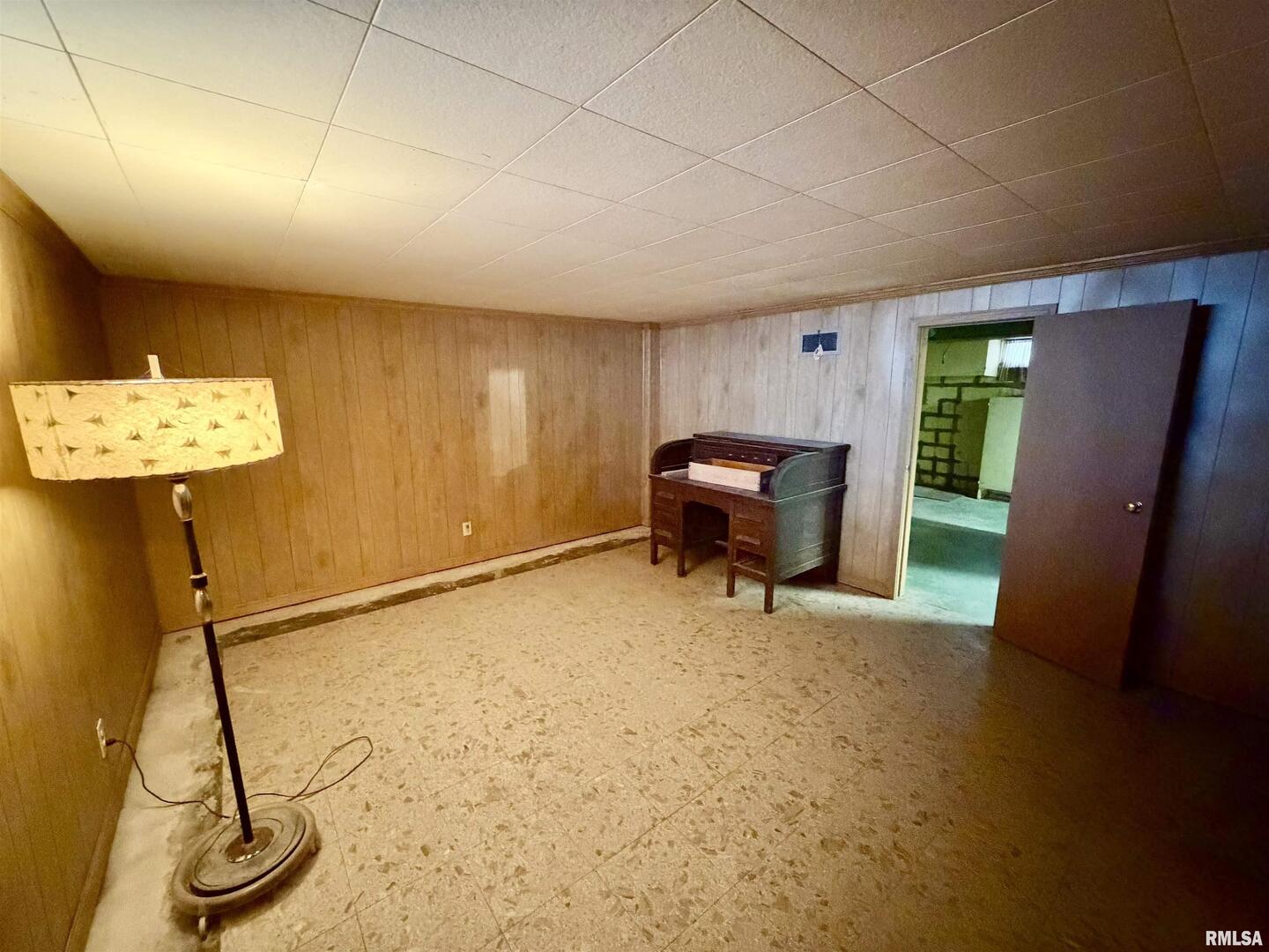 712 3rd Street Seaton, IL 61476 - Photo 9 of 15 a view of a room with gym equipment