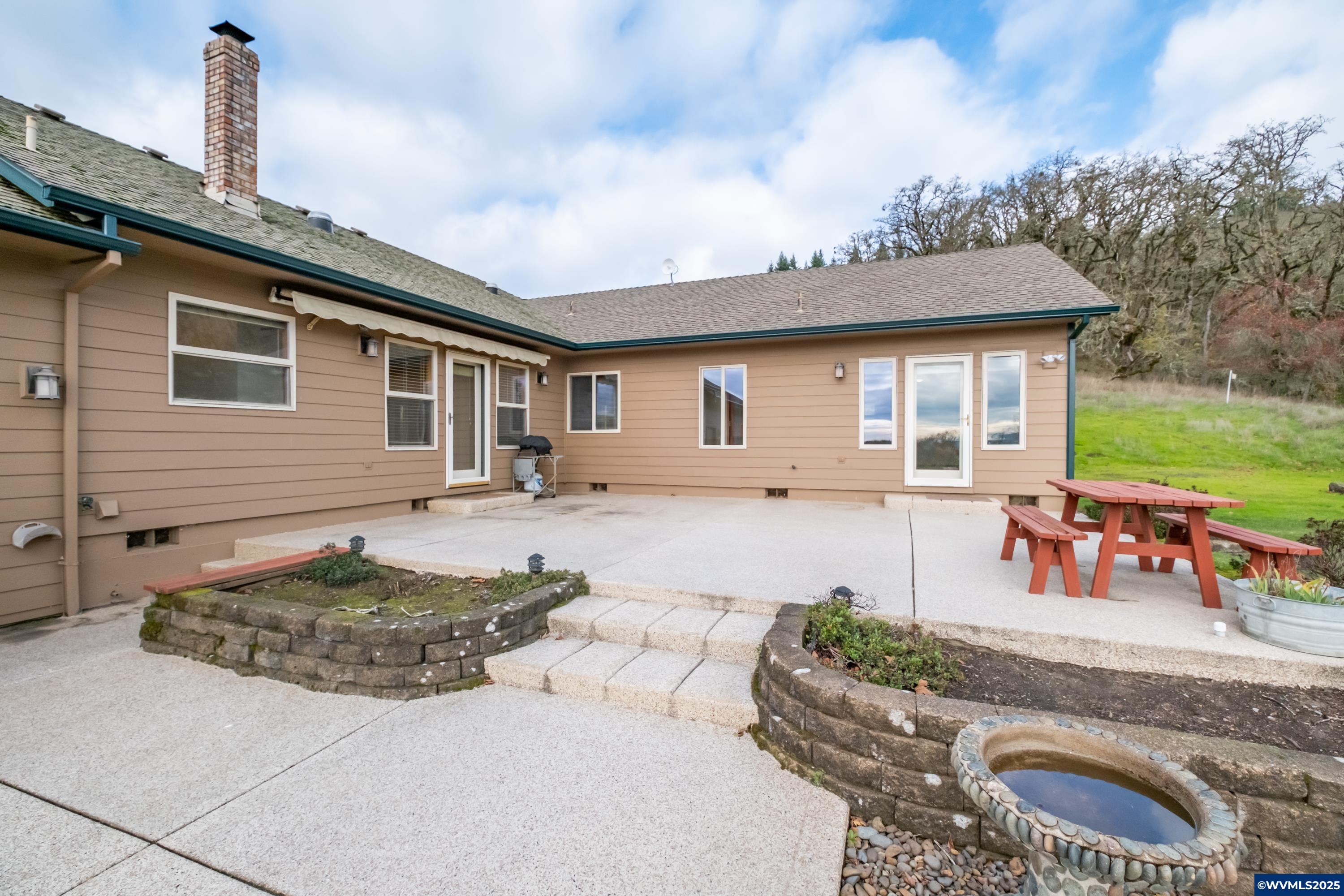 12878 Meadowood Road Southeast Jefferson, OR 97352 - Photo 2 of 45 Gallery Image 2