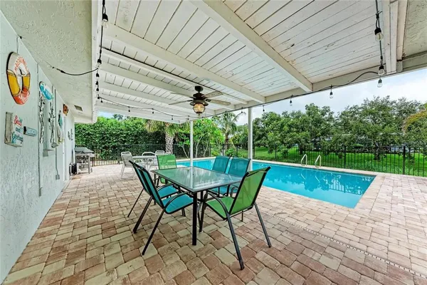 $3,999 | 2705 South Brink Avenue, Sarasota, FL 34239