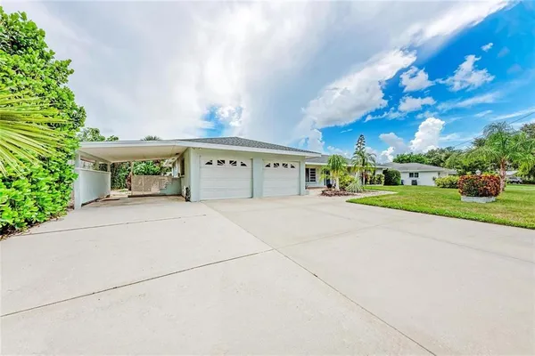$3,999 | 2705 South Brink Avenue, Sarasota, FL 34239