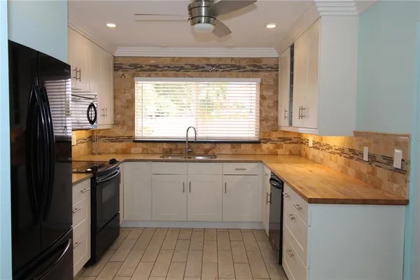 $3,999 | 2705 South Brink Avenue, Sarasota, FL 34239