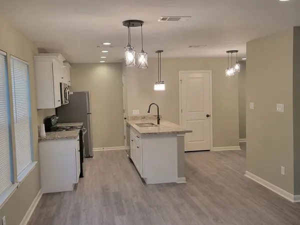 $1,600 | 7968 Fowlie Street, Houston, TX 77028