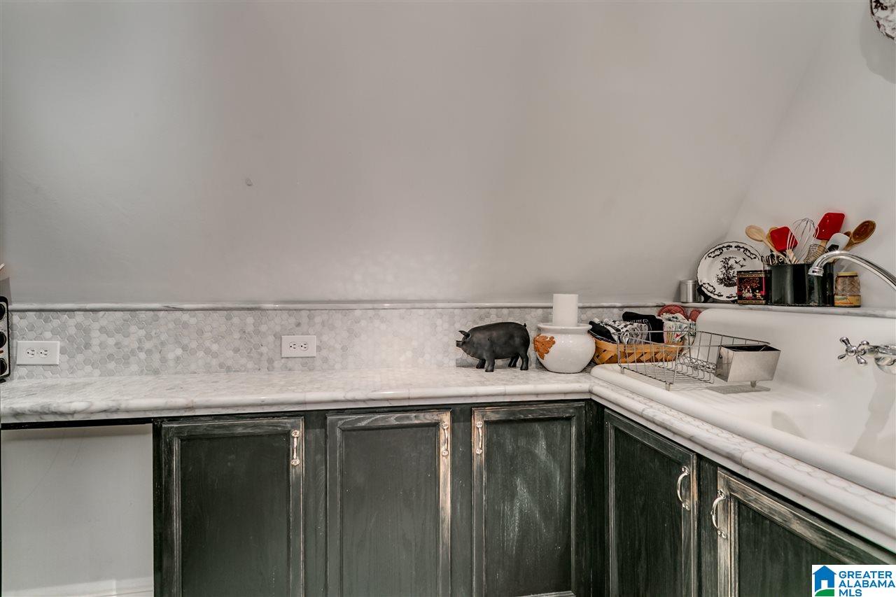 2728 Abingdon Road Birmingham, AL 35243 - Photo 41 of 48