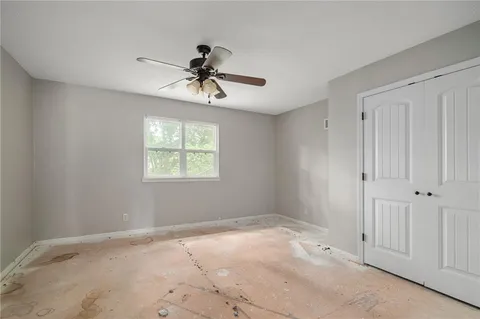 $219,900 | 9302 West 83rd Street, Overland Park, KS 66204