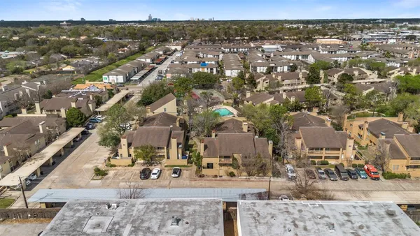 $156,900 | 9371 Pagewood Lane, Houston, TX 77063