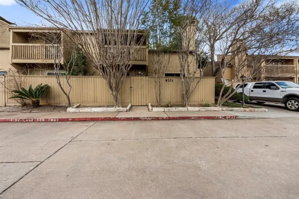 $156,900 | 9371 Pagewood Lane, Houston, TX 77063