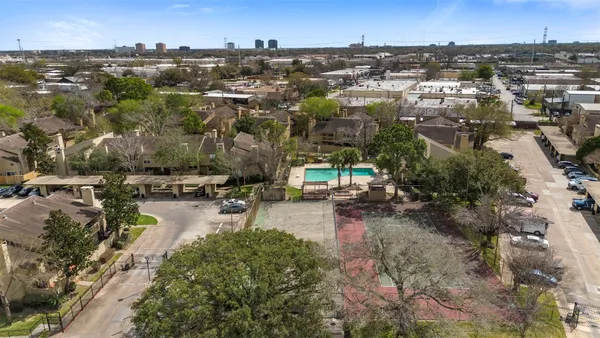 $156,900 | 9371 Pagewood Lane, Houston, TX 77063