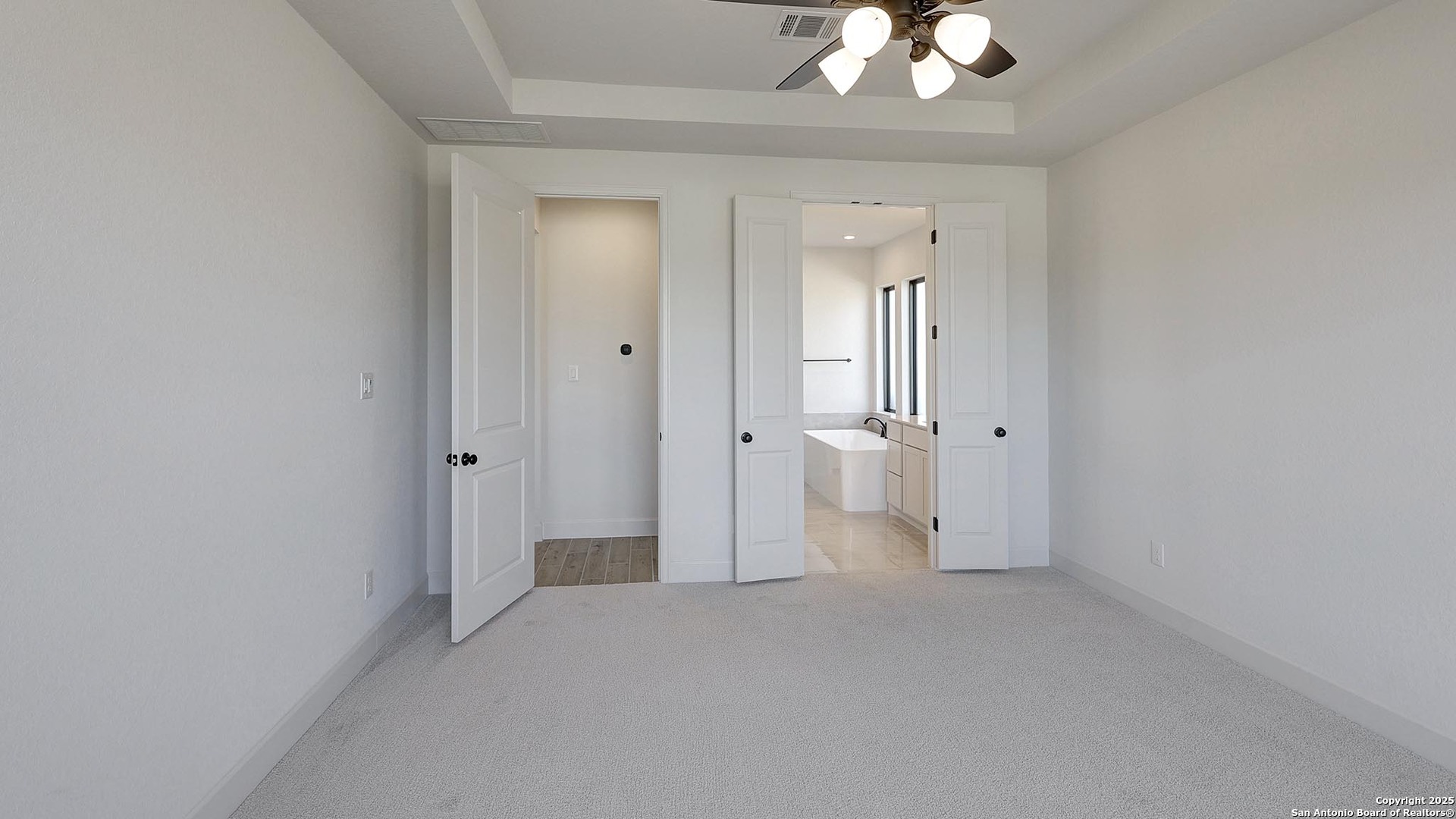 237 Hidalgo Boerne, TX 78006 - Photo 13 of 29