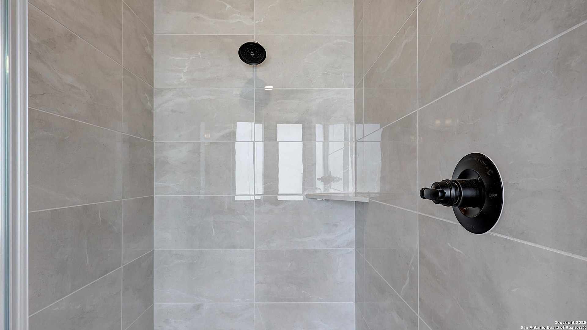 237 Hidalgo Boerne, TX 78006 - Photo 14 of 29