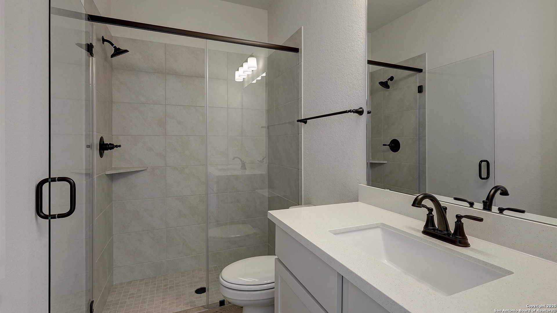 237 Hidalgo Boerne, TX 78006 - Photo 10 of 29