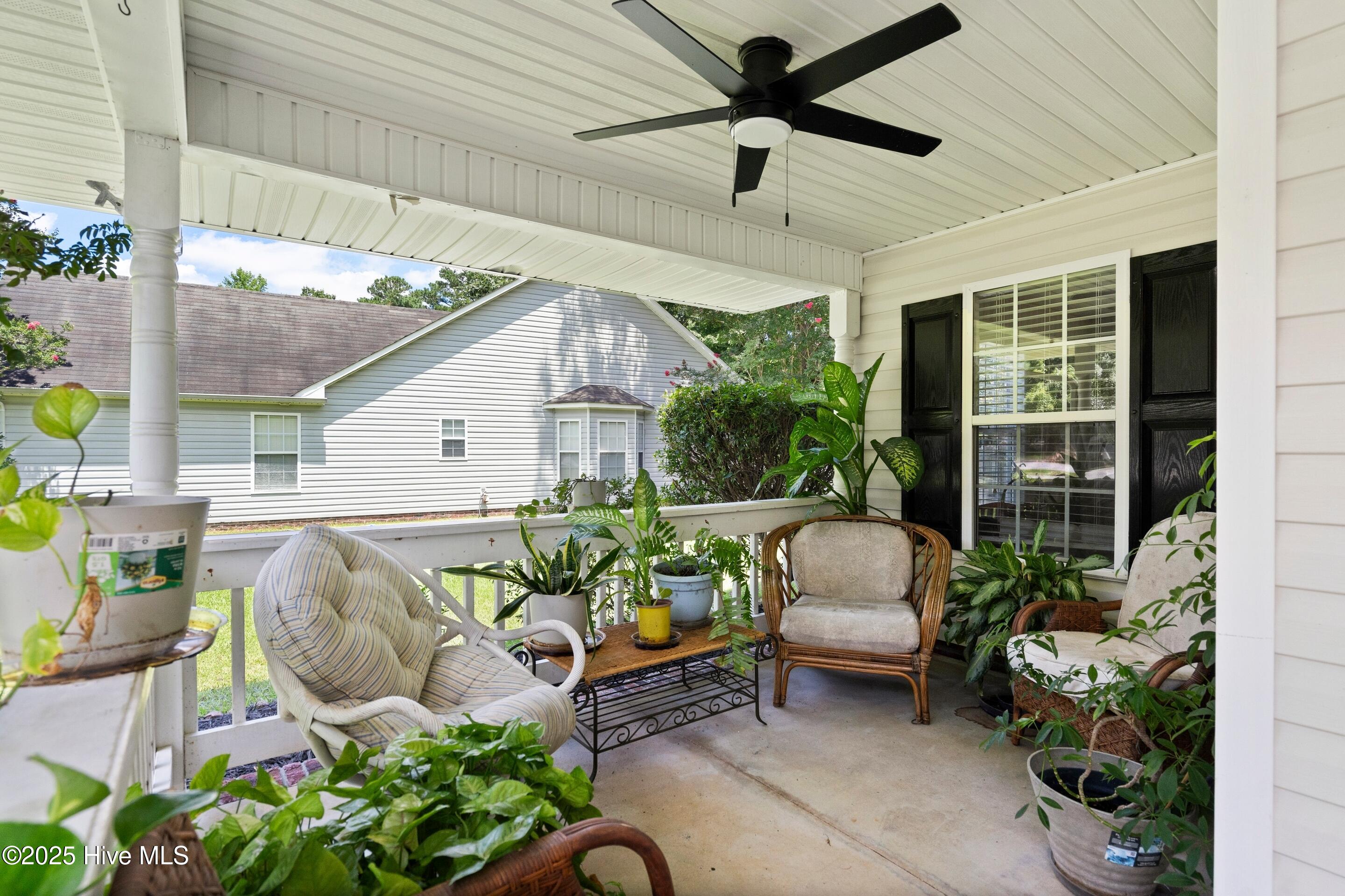 876 Pine Valley Road Jacksonville, NC 28546 - Photo 4 of 50 mls-DSC02989