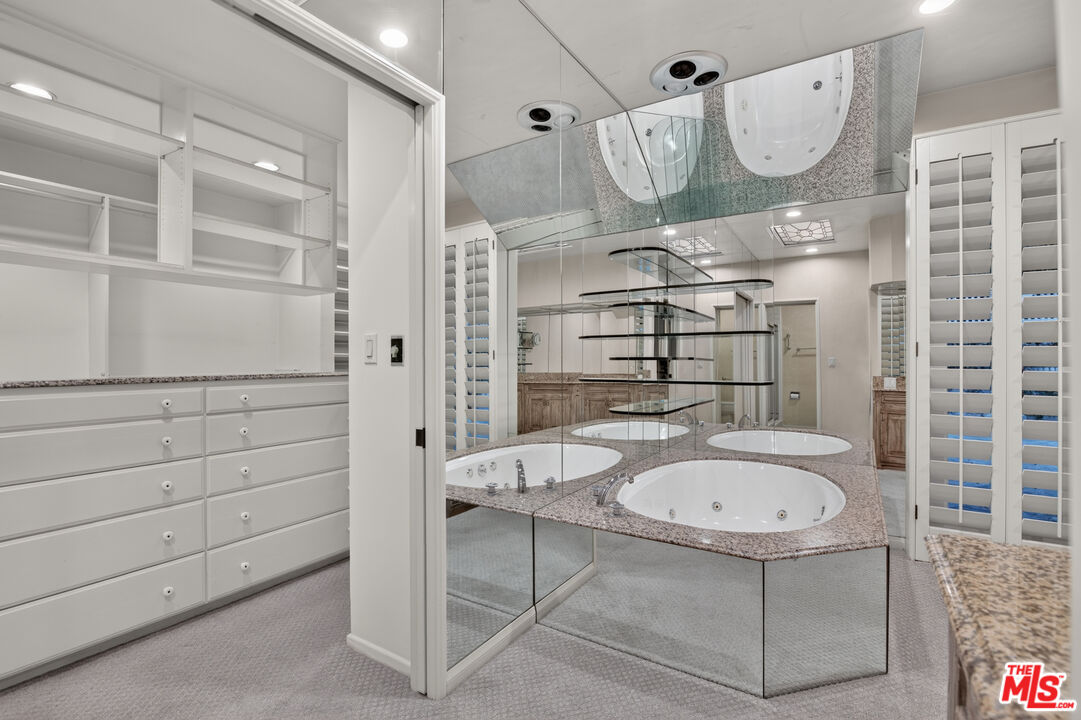 602 Foothill Road Beverly Hills, CA 90210 - Photo 26 of 61 Gallery Image 26