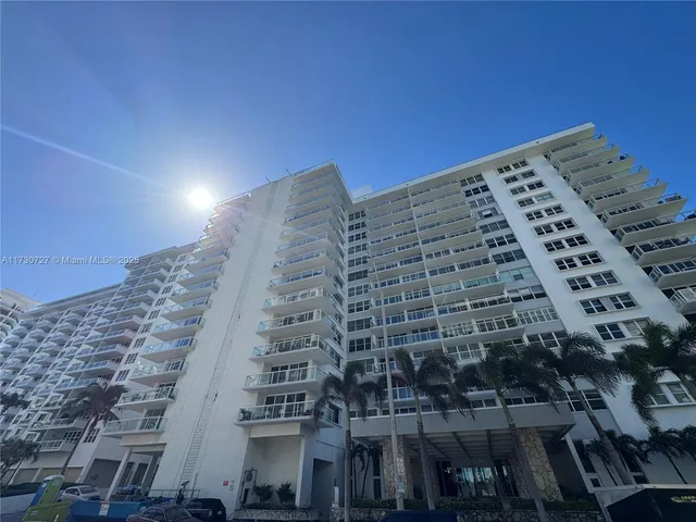 $750,000 | 5750 Collins Avenue, Unit 4F, Miami Beach, FL 33140