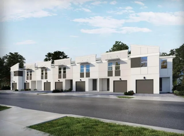 $2,700 | 3553 San Bernardino Way, Palm Springs, FL 33461