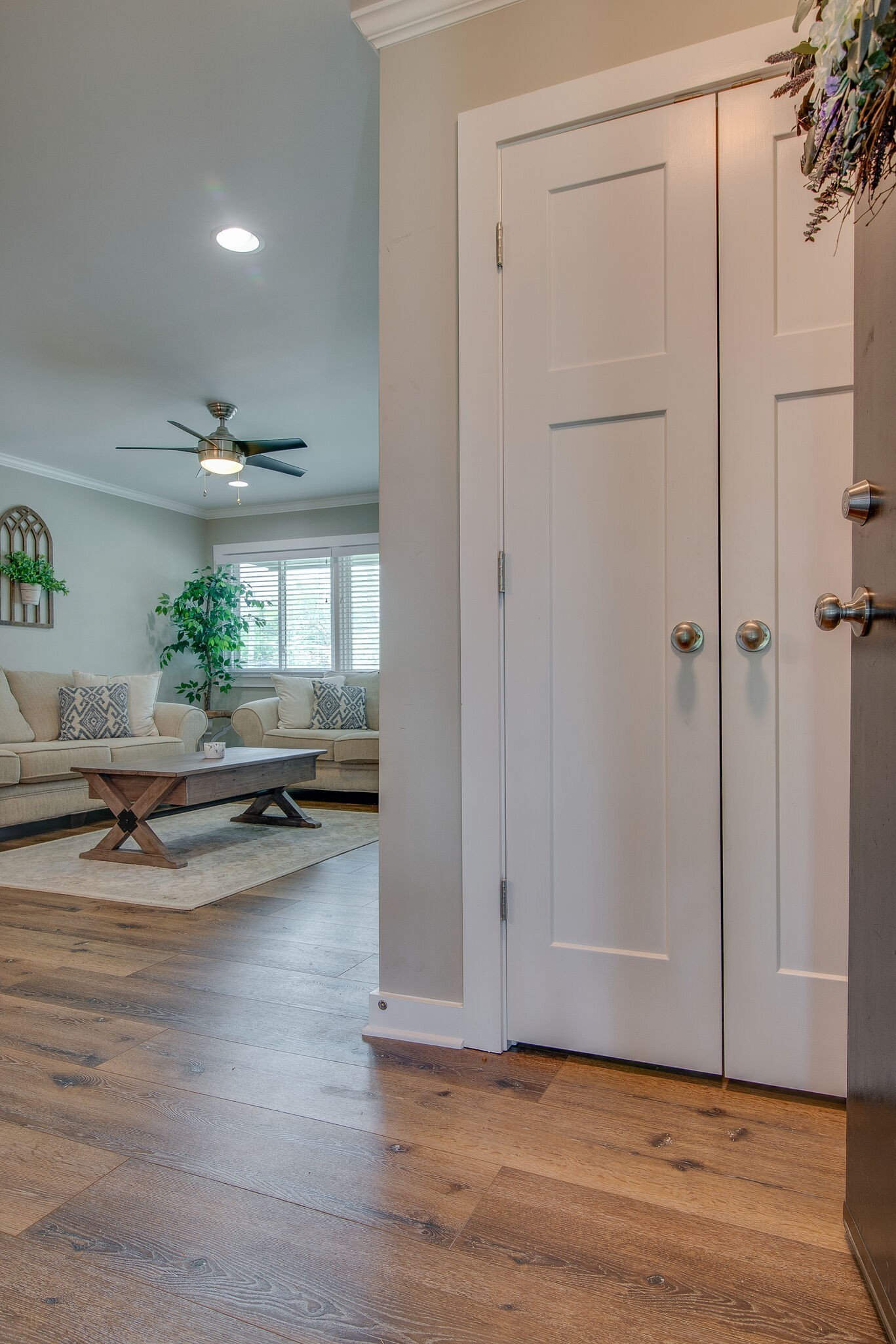 1900 Richard Jones Road, Unit R4 Nashville, TN 37215 - Photo 5 of 32 a view of a room with wooden floor and window