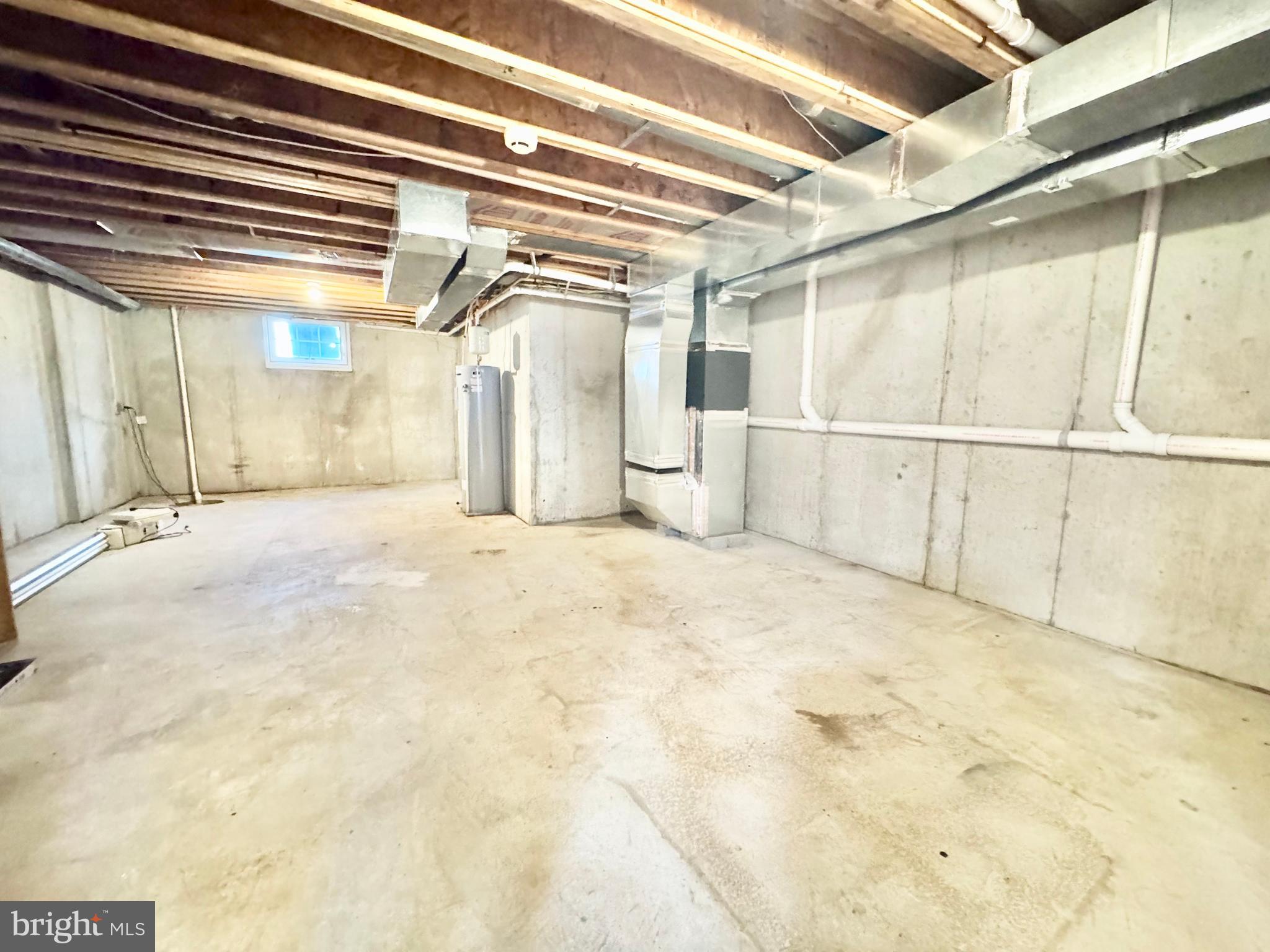 656 Venue Drive Dover, DE 19901 - Photo 17 of 29 a view of a garage