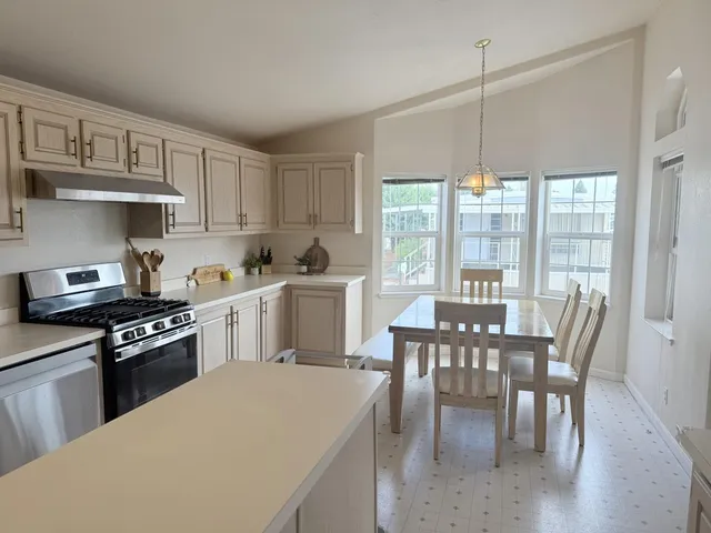 $489,000 | 5770 Winfield, Unit 122, San Jose, CA 95123