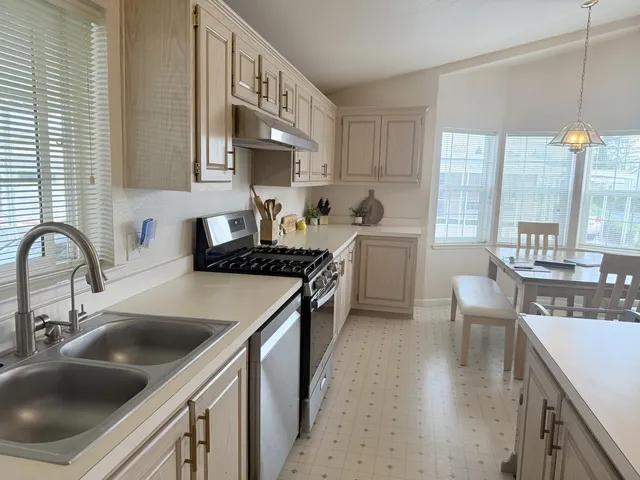 $489,000 | 5770 Winfield, Unit 122, San Jose, CA 95123