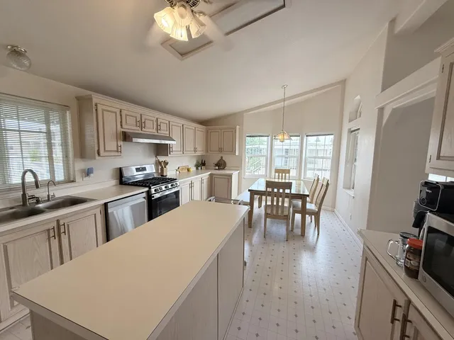 $489,000 | 5770 Winfield, Unit 122, San Jose, CA 95123