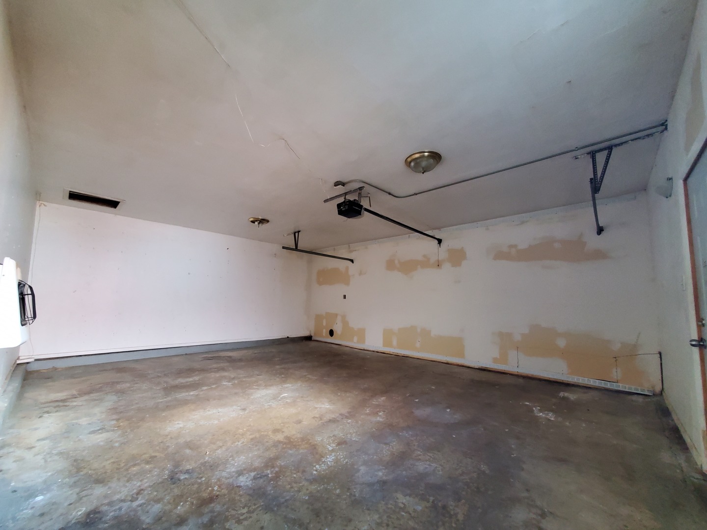 20601 Parthenon Way Olympia Fields, IL 60461 - Photo 36 of 36 a view of a room with an empty space