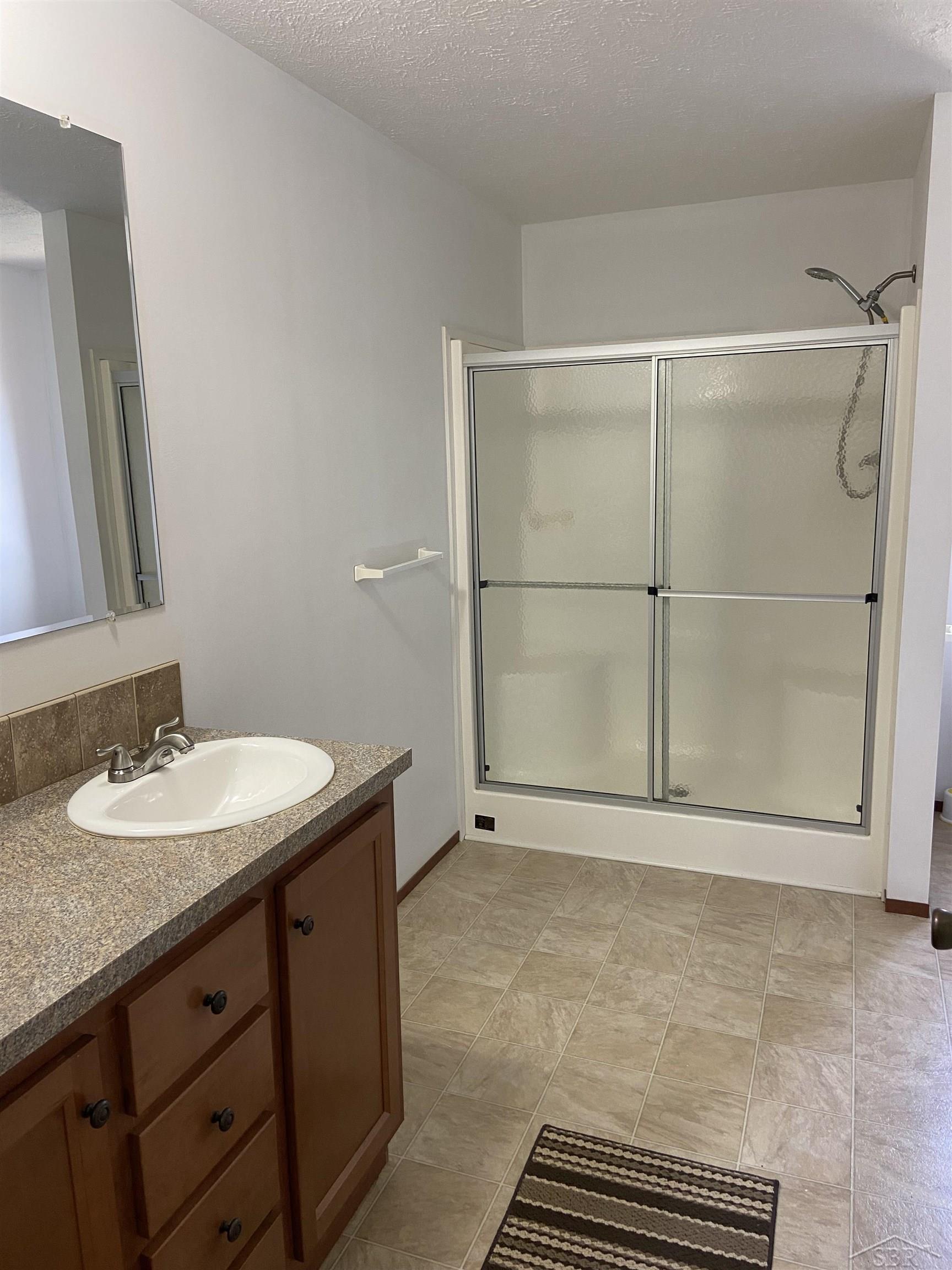 4714 North Sturgeon Road Midland, MI 48642 - Photo 10 of 13 50151137-b0c30dfa-1ced-45a7-8032-7f905db1837c.JPG