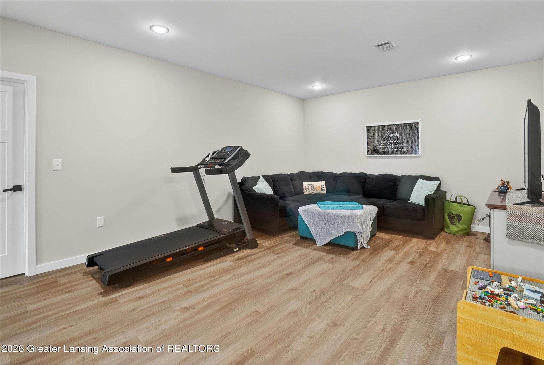 9945 North Wheaton Road Charlotte, MI 48813 - Photo 32 of 55 32-9945-N-Wheaton-Rd-Charlotte-MI-48813-