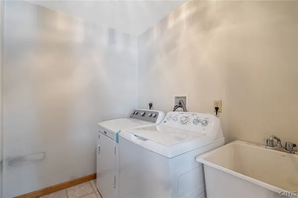 $399,000 | 3682 Junco Trail, Clay, NY 13090