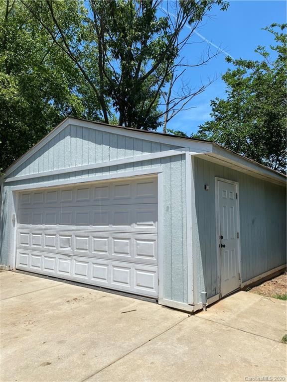 7323 Idlewild Road Charlotte, NC 28212 - Photo 12 of 13 a view of wooden door