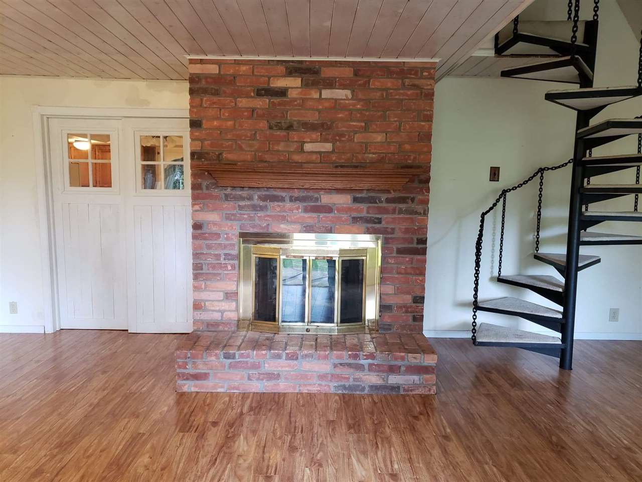 11735 Nichols Road Burt, MI 48417 - Photo 4 of 29