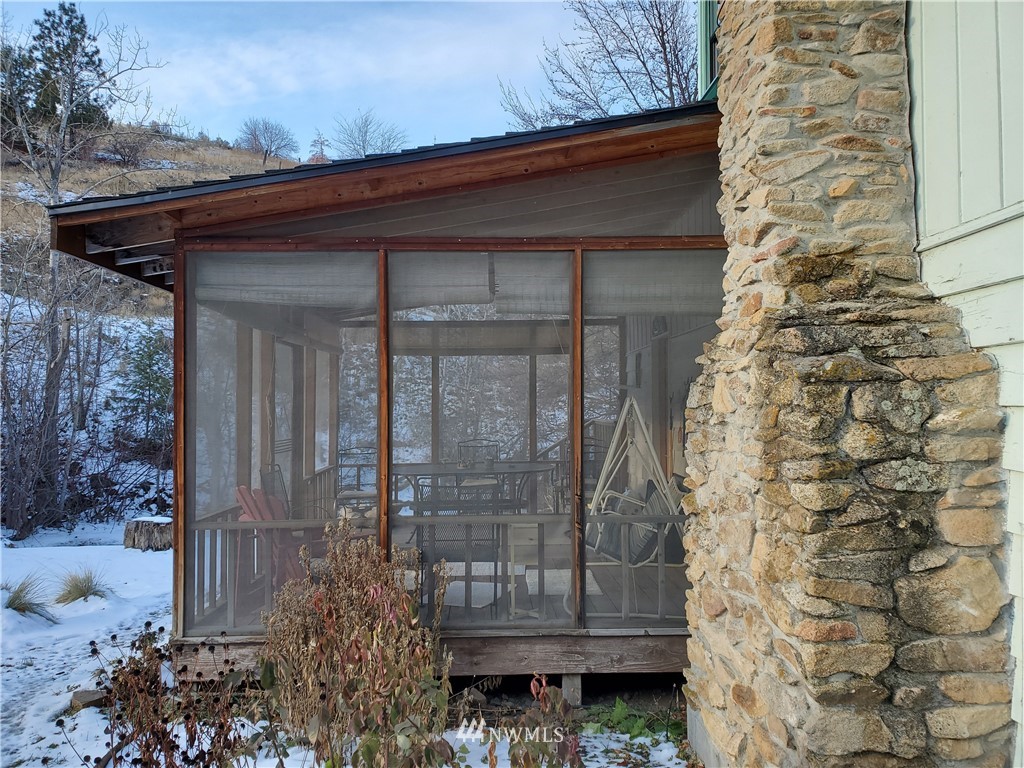 3994 Squilchuck Road Wenatchee, WA 98801 - Photo 3 of 21 Gallery Image 3