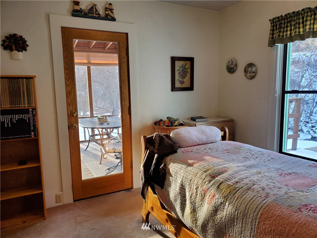 3994 Squilchuck Road Wenatchee, WA 98801 - Photo 5 of 21 Gallery Image 5