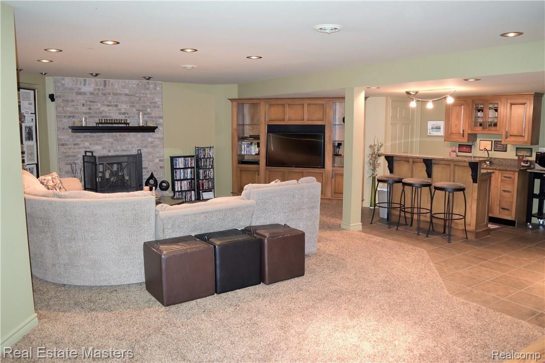3031 Riverside Drive Port Huron, MI 48060 - Photo 13 of 34 riverside lowerlevel 1.JPG