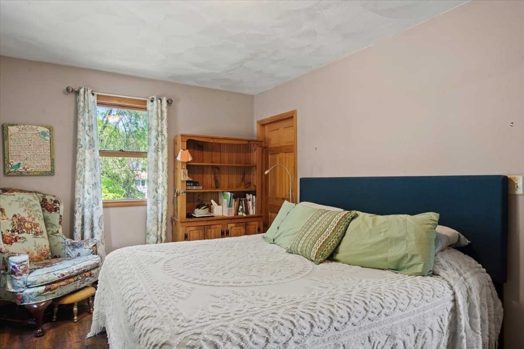 212 Grove Street Clinton, MA 01510 - Photo 10 of 30