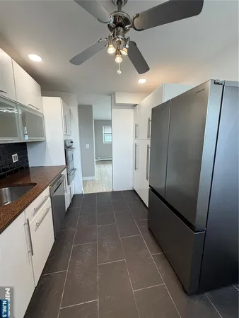 $3,200 | 157 Cottage Place, Unit 2, Fairview, NJ 07022