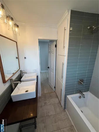 $3,200 | 157 Cottage Place, Unit 2, Fairview, NJ 07022