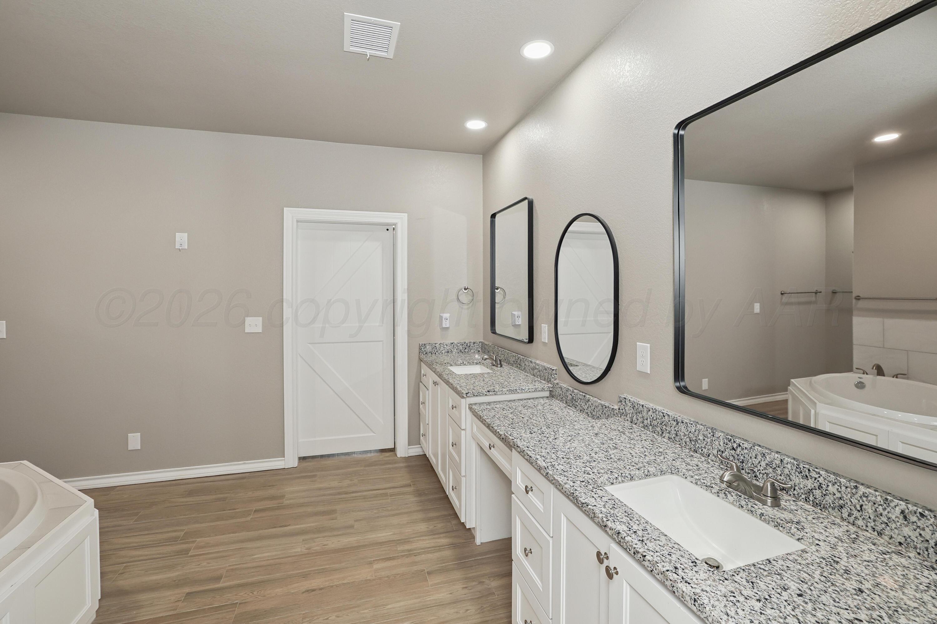 13466 Antenor Road Amarillo, TX 79124 - Photo 21 of 48 19-Primary Bath