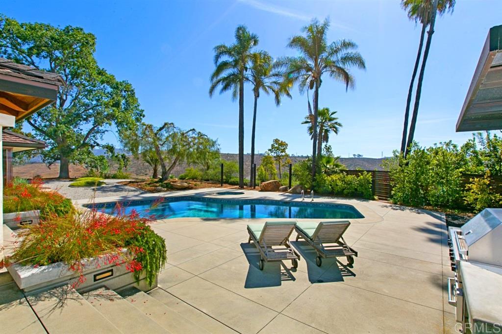 16611 Zumaque Street Rancho Santa Fe, CA 92067 - Photo 7 of 14 Gallery Image 7