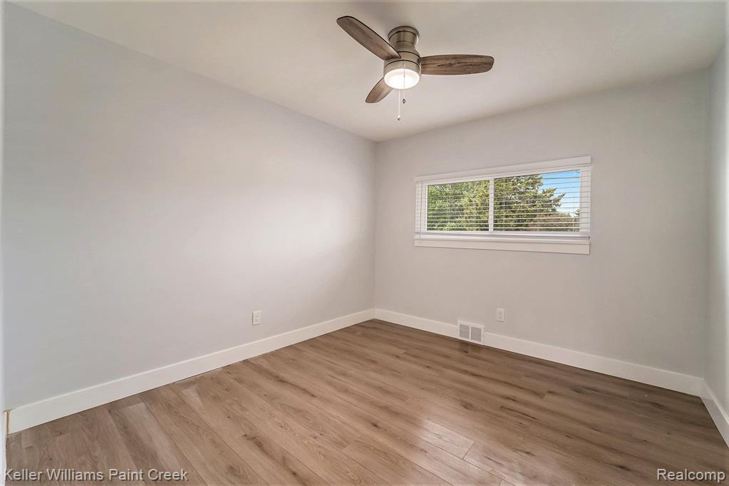 11096 East 10 Mile Road Warren, MI 48089 - Photo 18 of 31