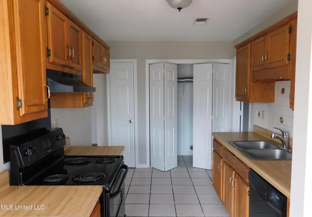 $1,395 | 5935 Kentwood Drive, Horn Lake, MS 38637