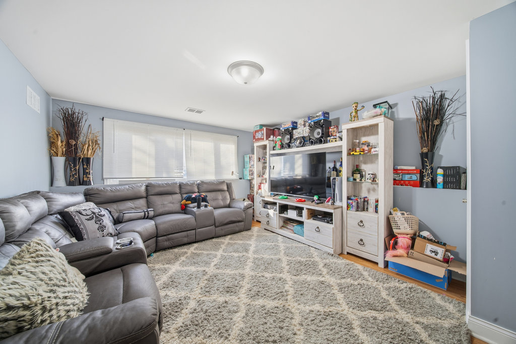 16207 Justine Street Markham, IL 60428 - Photo 11 of 26