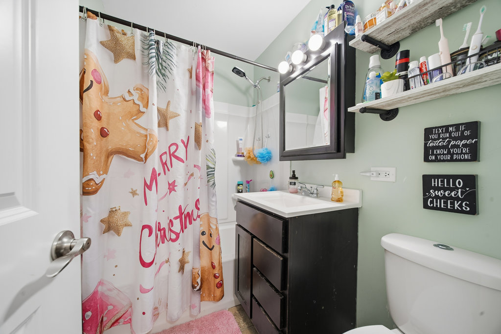 16207 Justine Street Markham, IL 60428 - Photo 9 of 26