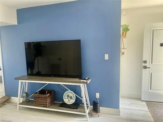 $4,300 | 788 Park Shore Drive, Unit H36, Naples, FL 34103