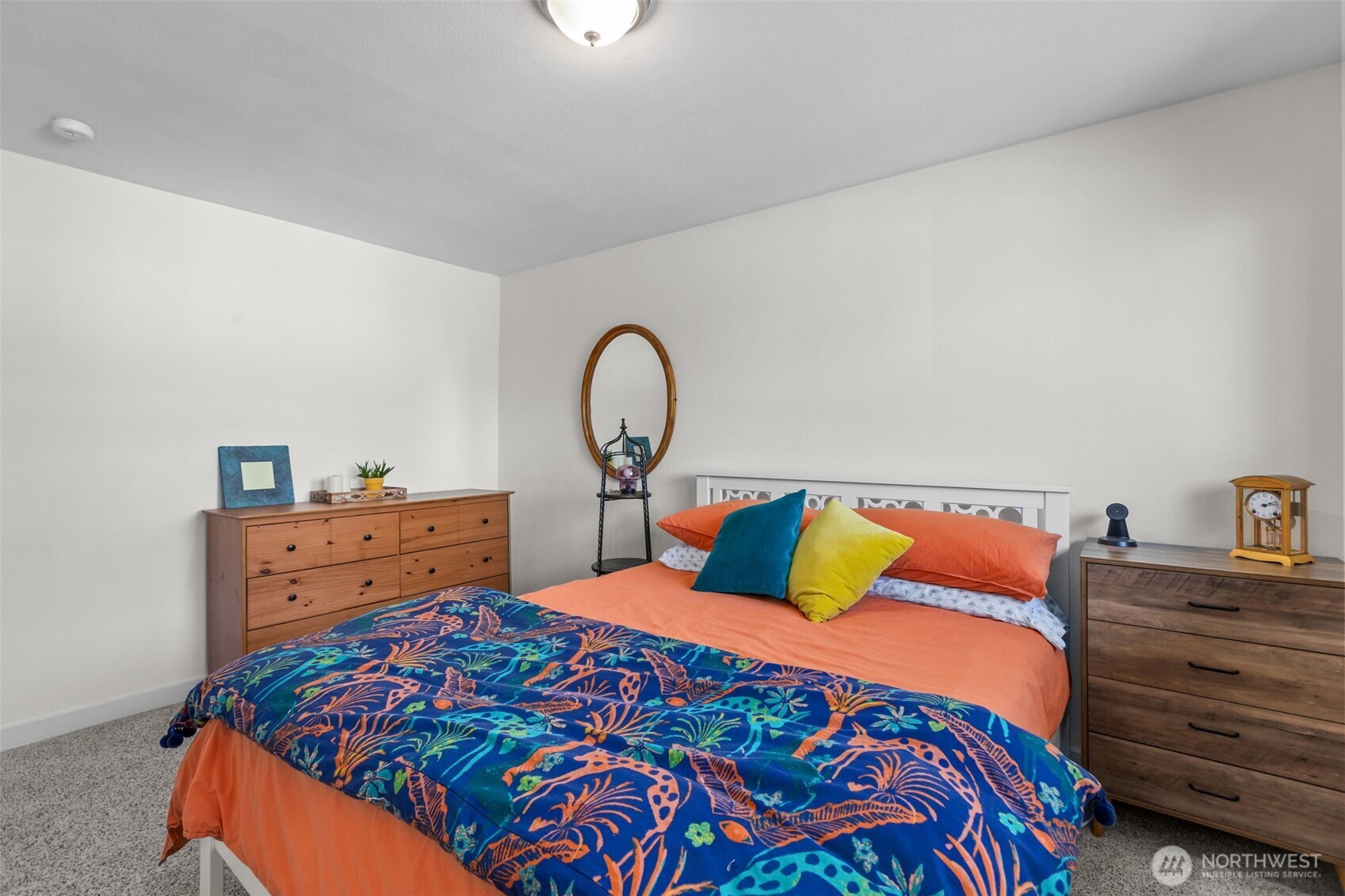 215 Hubbard Road Lynnwood, WA 98036 - Photo 15 of 40 a bedroom with a bed and a dresser
